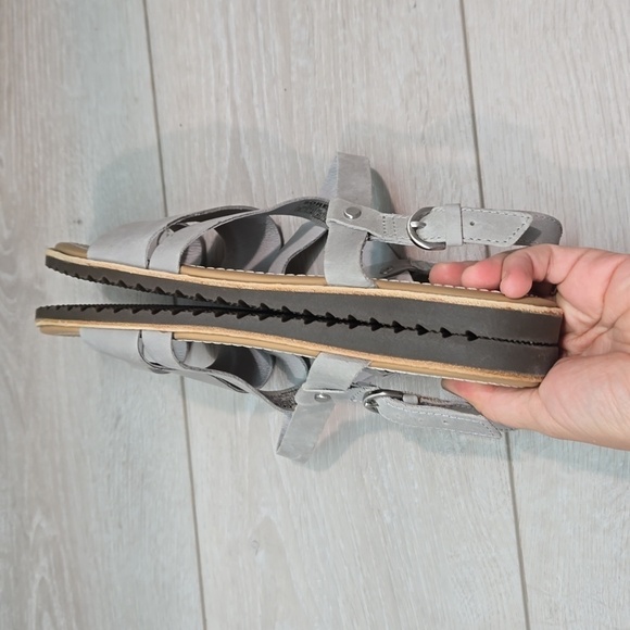 Sorel Women Strappy Leather Loop Toe Sandals Flats shoes sz 9.5 - Picture 7 of 10